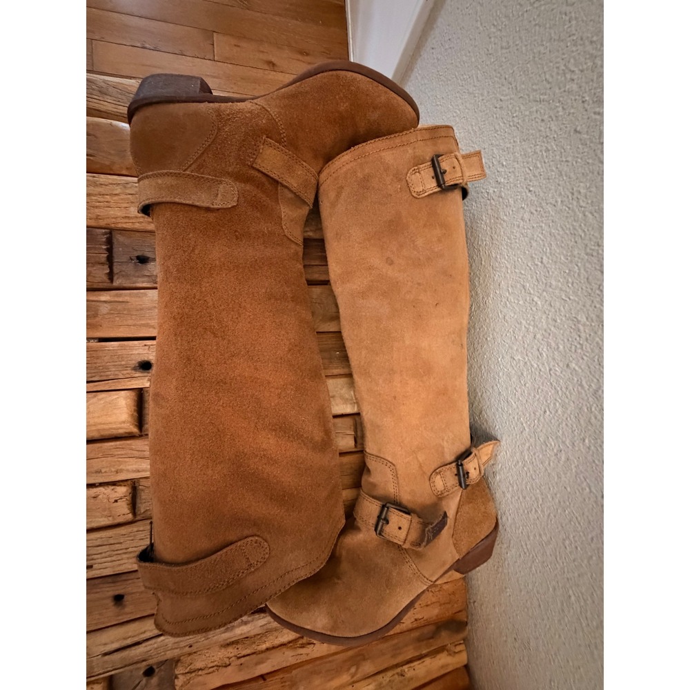 Naughty Monkey Moloa Boots 8.5 Tan Suede Leather Knee High Buckle Moto NMW1101